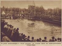 870139 Afbeelding van de waterpolowedstrijd Holland-België in het zwembad van de N.V. Utrechtsche Open Zwem- en ...